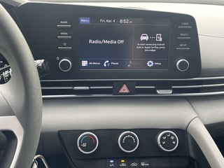 2023 Hyundai Elantra SE