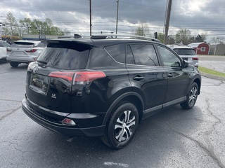 2018 Toyota RAV4 LE AWD