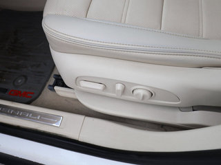 2022 GMC Acadia Denali 4WD
