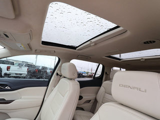 2022 GMC Acadia Denali 4WD