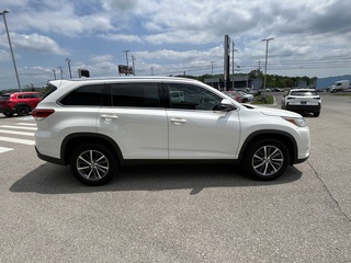 2019 Toyota Highlander XLE FWD