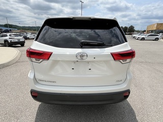 2019 Toyota Highlander XLE FWD