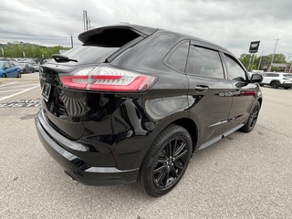 2021 Ford Edge ST-Line FWD