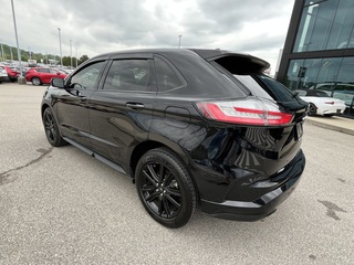 2021 Ford Edge ST-Line FWD