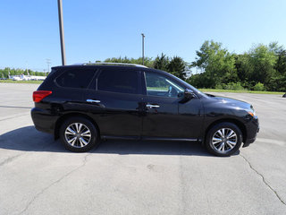 2019 Nissan Pathfinder SL 4WD