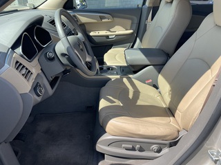 2011 Chevrolet Traverse LT w/2LT AWD