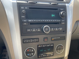 2011 Chevrolet Traverse LT w/2LT AWD