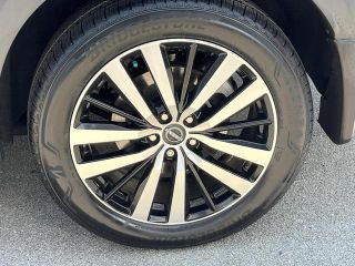 2023 Nissan Pathfinder Platinum 2WD