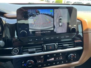 2023 Nissan Pathfinder Platinum 2WD