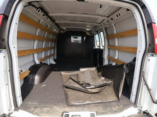 2022 GMC Savana 2500 135WB