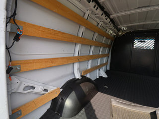 2022 GMC Savana 2500 135WB