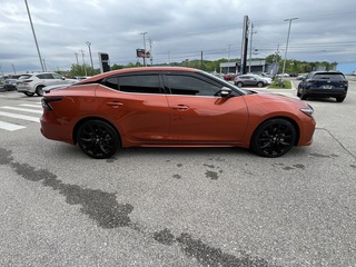 2022 Nissan Maxima SR