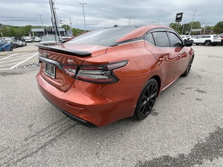 2022 Nissan Maxima SR