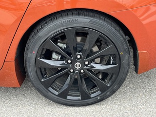 2022 Nissan Maxima SR