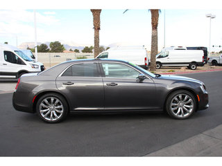 2020 Chrysler 300 Touring RWD