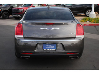 2020 Chrysler 300 Touring RWD