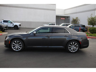 2020 Chrysler 300 Touring RWD