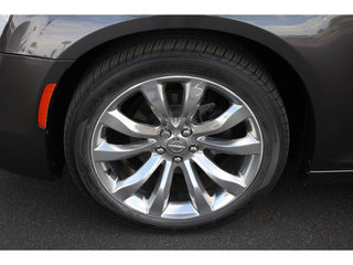 2020 Chrysler 300 Touring RWD