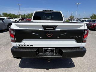 2023 Nissan Titan PRO-4X 4WD