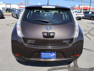 2016 Nissan LEAF SV