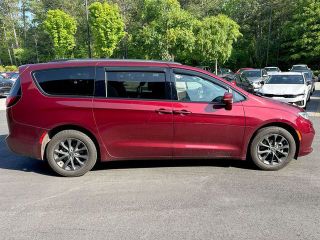 2021 Chrysler Pacifica Touring