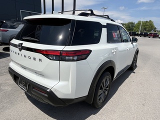 2022 Nissan Pathfinder SV 4WD