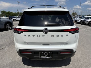 2022 Nissan Pathfinder SV 4WD