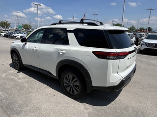 2022 Nissan Pathfinder SV 4WD