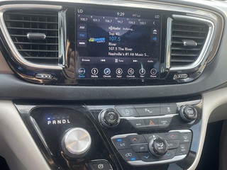 2018 Chrysler Pacifica Touring L Plus FWD