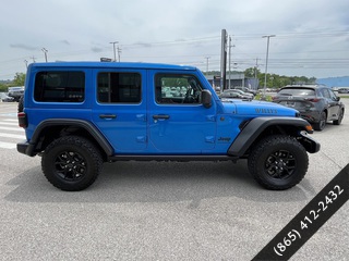 2024 Jeep Wrangler Willys 4WD