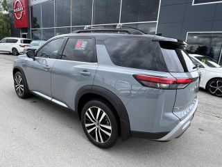 2024 Nissan Pathfinder Platinum 4WD