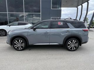 2024 Nissan Pathfinder Platinum 4WD