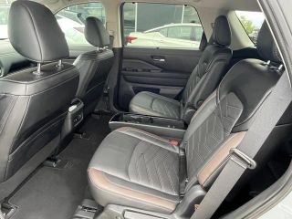 2024 Nissan Pathfinder Platinum 4WD