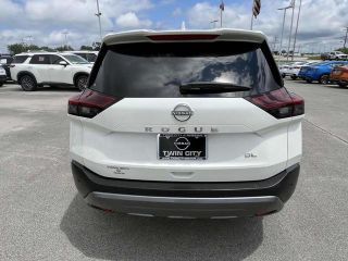 2023 Nissan Rogue SL FWD