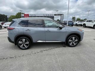 2023 Nissan Rogue SL FWD