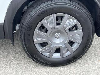 2025 Nissan Kicks S FWD
