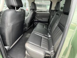 2024 Nissan Frontier SL 4WD