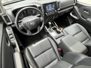 2024 Nissan Frontier SL 4WD
