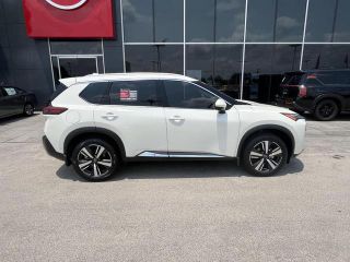2023 Nissan Rogue Platinum FWD