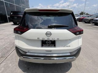 2023 Nissan Rogue Platinum FWD