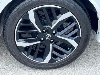 2024 Nissan Versa SR
