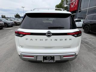 2024 Nissan Pathfinder Platinum 2WD