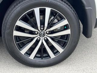 2024 Nissan Pathfinder Platinum 2WD