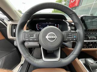 2024 Nissan Pathfinder Platinum 2WD