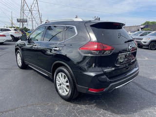 2017 Nissan Rogue SV FWD