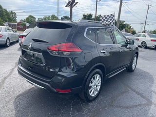 2017 Nissan Rogue SV FWD