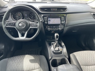 2017 Nissan Rogue SV FWD