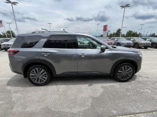 2024 Nissan Pathfinder SL 4WD