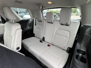 2024 Nissan Pathfinder SL 4WD