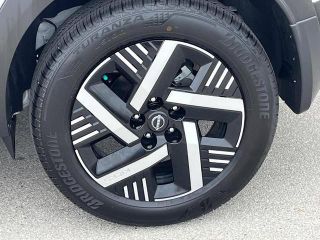 2025 Nissan Kicks SV FWD